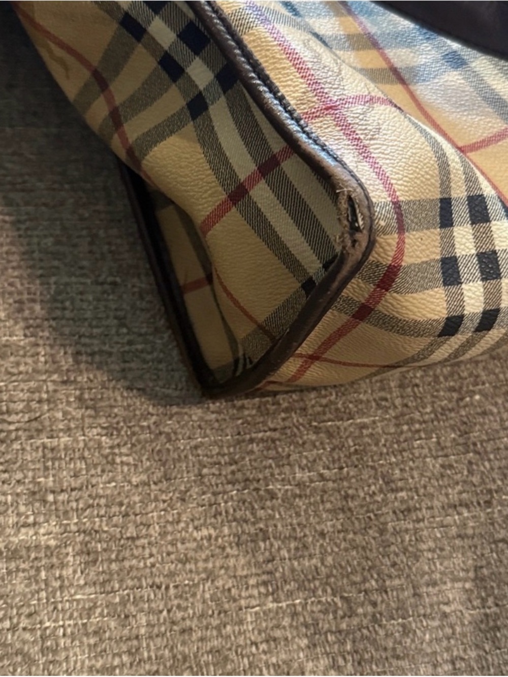 Authentic Burberry Beige Plaid Tote with Brown Leather Handles - Picture 7 of 9
